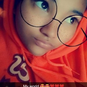 Meet your Posher, Kayla